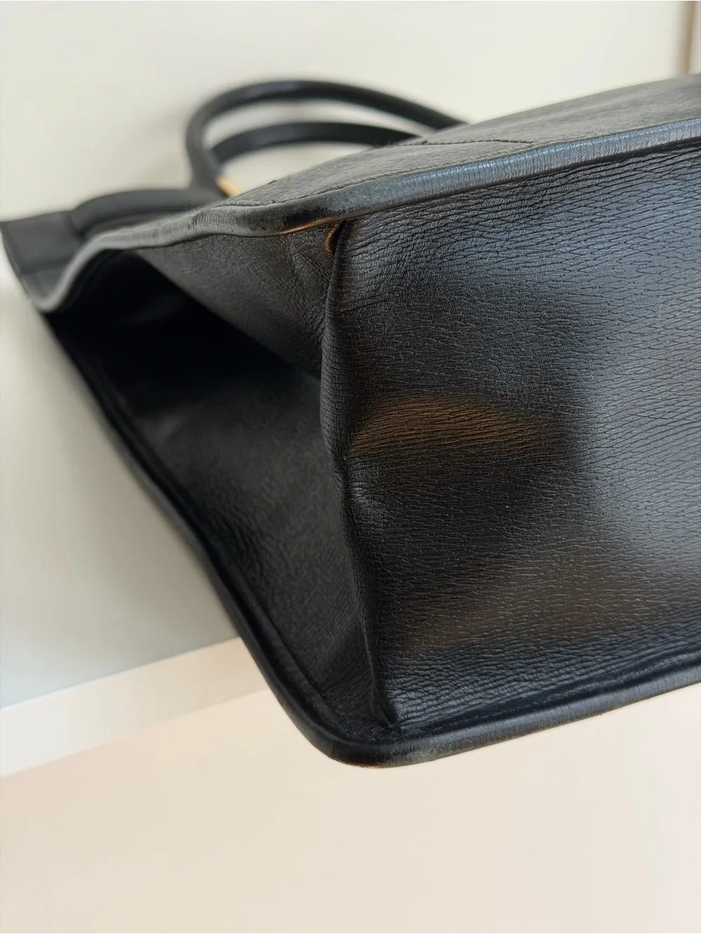 Authentic GUCCI Black Leather Top Handle Bag
